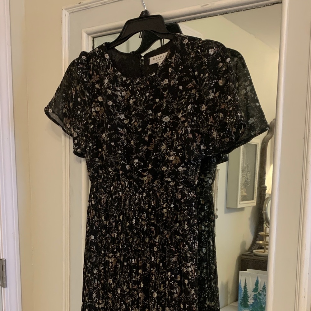Elegant Black Floral Maxi Dress